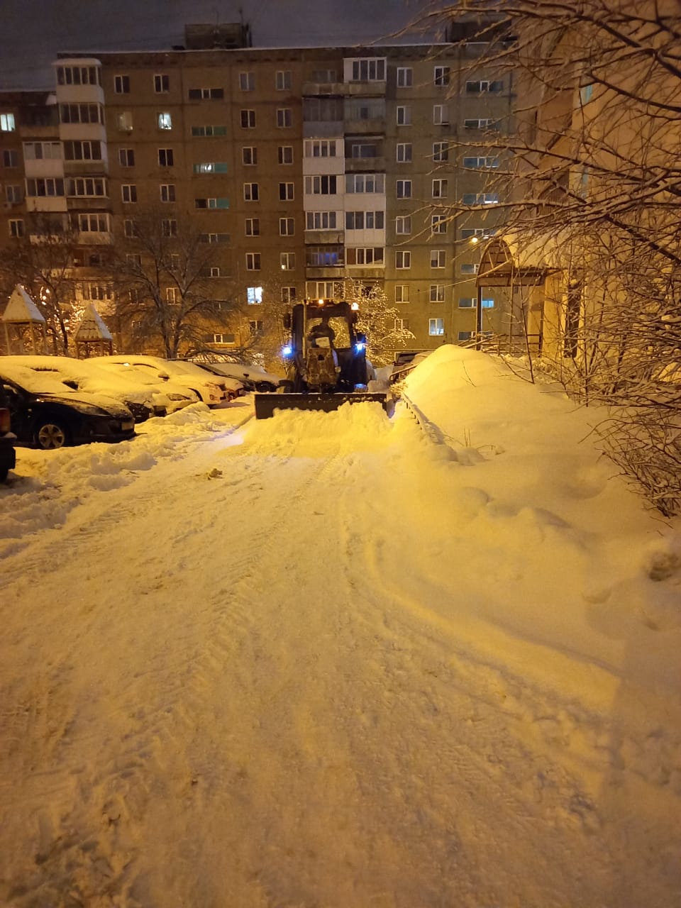 В ночь на 8 января из Уфы вывезли около 3 тысяч тонн снега