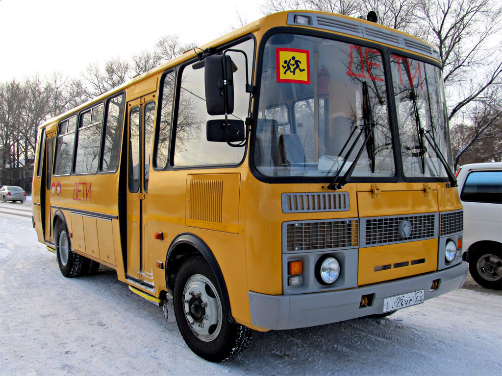 Для школьников Башкирии построят 335 утепленных санузлов и купят 170 новых автобусов