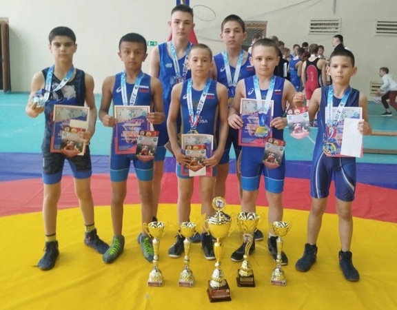 Юные борцы из Башкирии удачно выступили в Йошкар-Оле