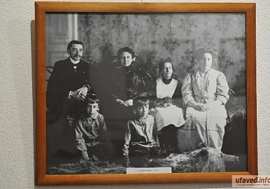  В Национальном музее РБ открылась выставка «Уфа и уфимцы. Семейный портрет в интерьере»