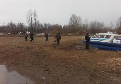 В Башкортостане спасли рыбаков, оторвавшихся на льдине