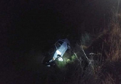 В Башкирии водитель погиб, утонув в автомобиле