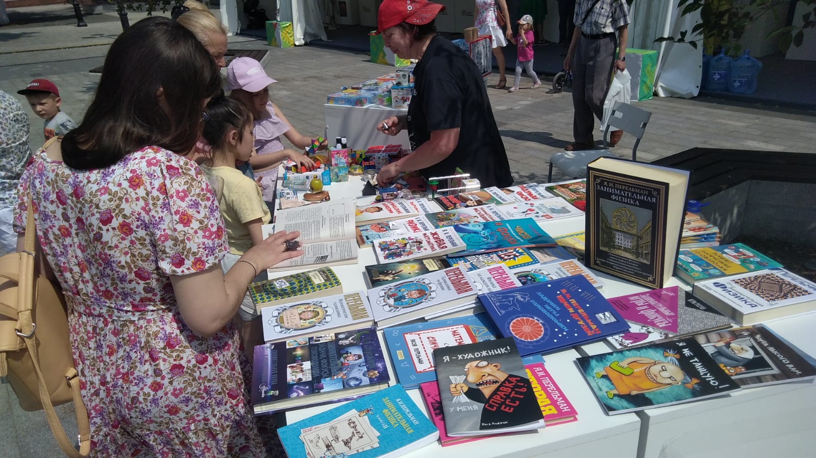 Фестиваль «Китап-байрам» объединил любителей книг и не только