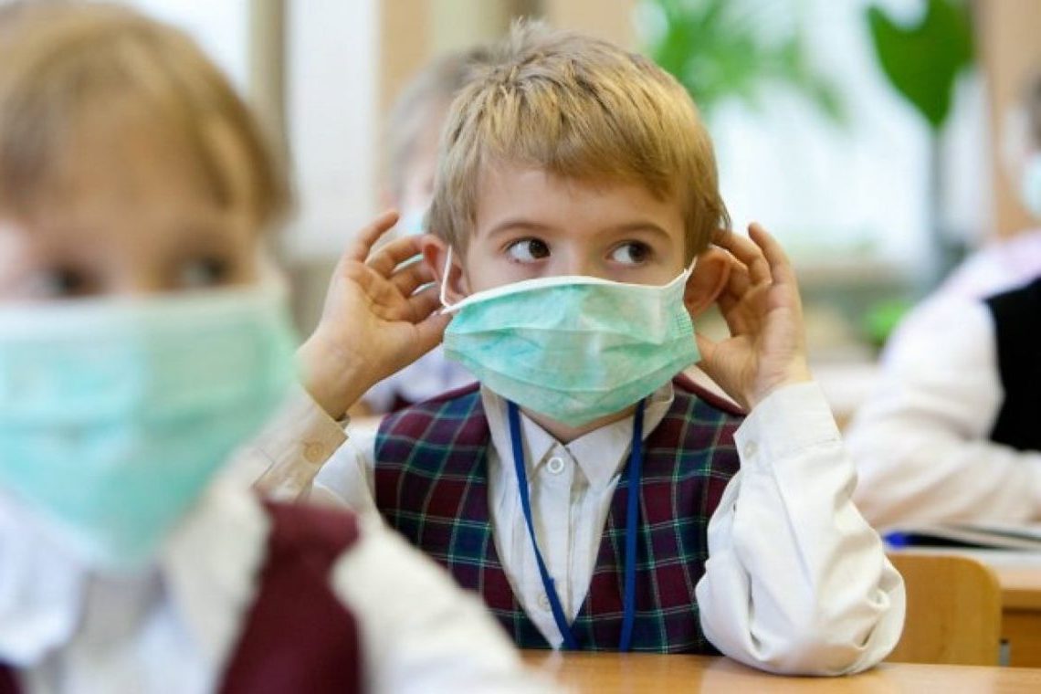 67 школьников и учителей заболели коронавирусом