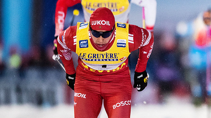Российский лыжник победил на первом этапе Кубка мира 