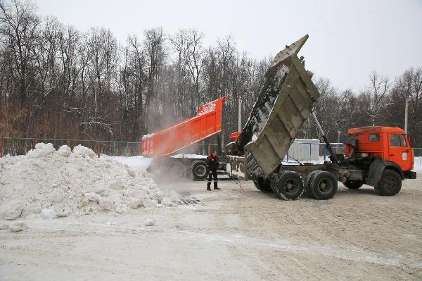 С начала зимы из Уфы вывезли более 700 тысяч кубов снега