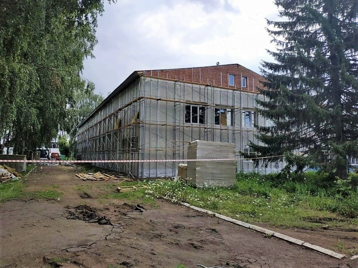 В 2022 году отремонтировано 1 100 школ в 75 регионах России