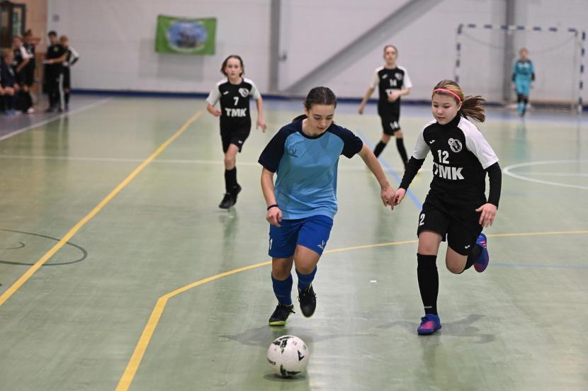 Девушки из Уфы выиграли групповой турнир по мини-футболу