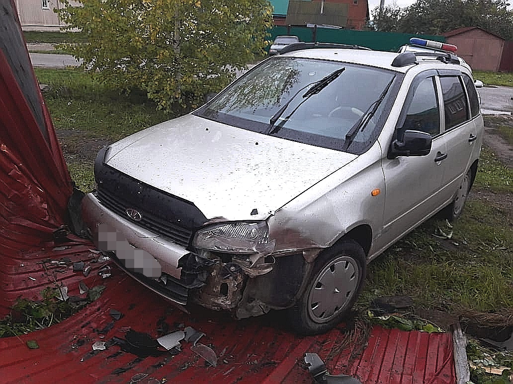 В Башкирии погиб водитель «Лады Калина», врезавшийся в забор