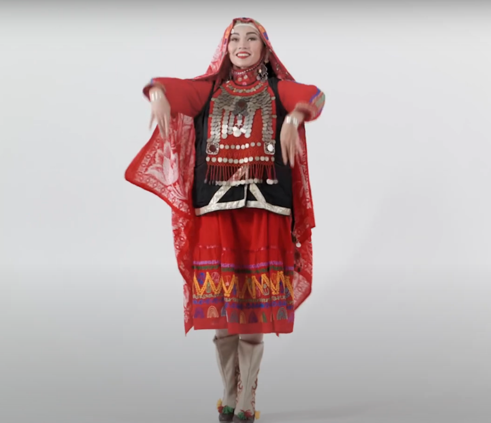 В Башкирии рассказали о национальной одежде в танце