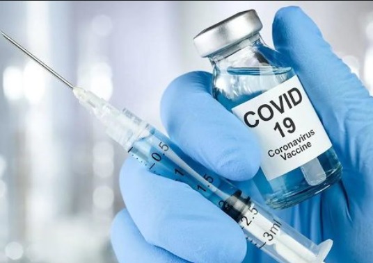 Грипп или COVID-19? Какую прививку сделать раньше?