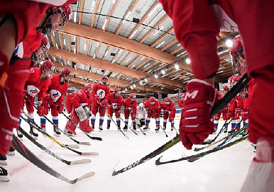 Женская сборная России по хоккею стартовала с победы на олимпийском турнире в Пекине