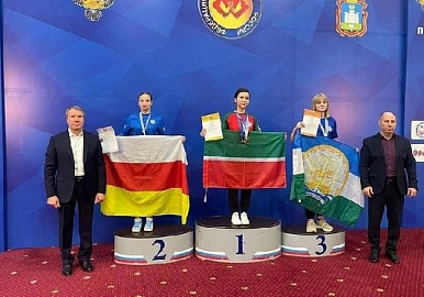 Спортсменка из Башкирии отличилась на соревнованиях по армрестлингу
