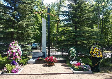 В Уфе на Южном кладбище почтили память жертв авиакатастрофы над Боденским озером