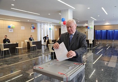Константин Толкачев проголосовал на выборах Президента России