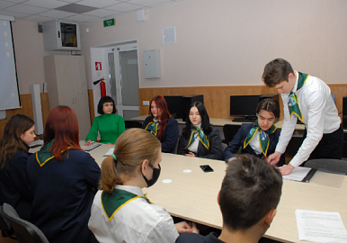 Студенты Школы бизнес-коммуникаций УГНТУ защитили первые проекты