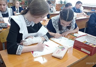 "Гордимся вами": уфимские школьники написали письма бойцам