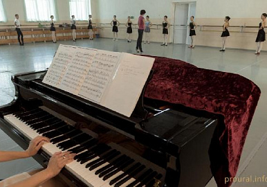 Салаватский музыкальный колледж пополнился новым музыкальным оборудованием