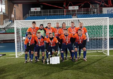 Сибайский "Электрощит" вновь стал чемпионом Башкирии по футболу 8 на 8